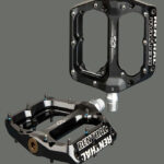 Renthal Revo F Pedals - Black